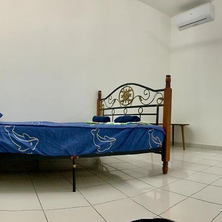Kampong Seri Gading Homestay Cikgu Nora Near Uthm Kptm Kktm Ipg Moslim Onli מראה חיצוני תמונה
